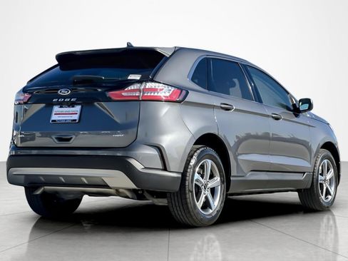 Used 2024 Ford Edge SEL w/ Convenience Package image 5