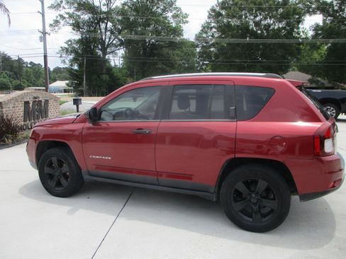 Used 2015 Jeep Compass Sport FWD image 9