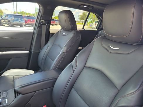 Used 2022 Cadillac XT4 Sport FWD image 16