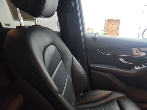 Used 2022 Mercedes-Benz GLC 300 4MATIC image 13