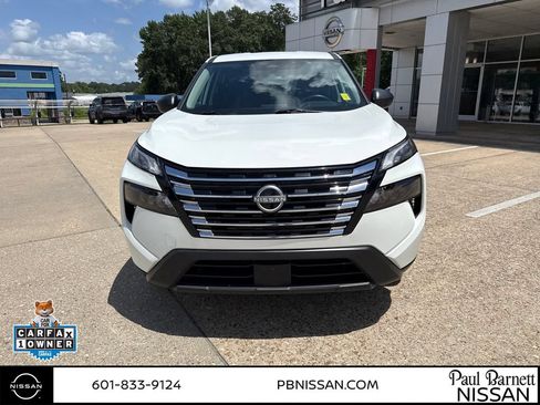 Used 2025 Nissan Rogue S FWD image 14