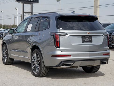 New 2025 Cadillac XT6 Sport w/ Technology Package image 6