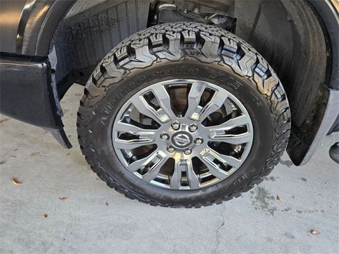 Used 2016 Nissan Titan Platinum Reserve image 24