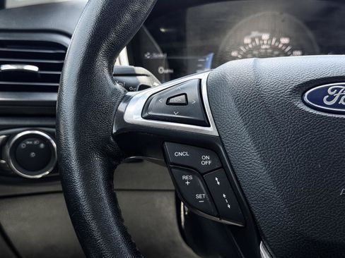 Used 2020 Ford Fusion Titanium AWD/4WD image 19
