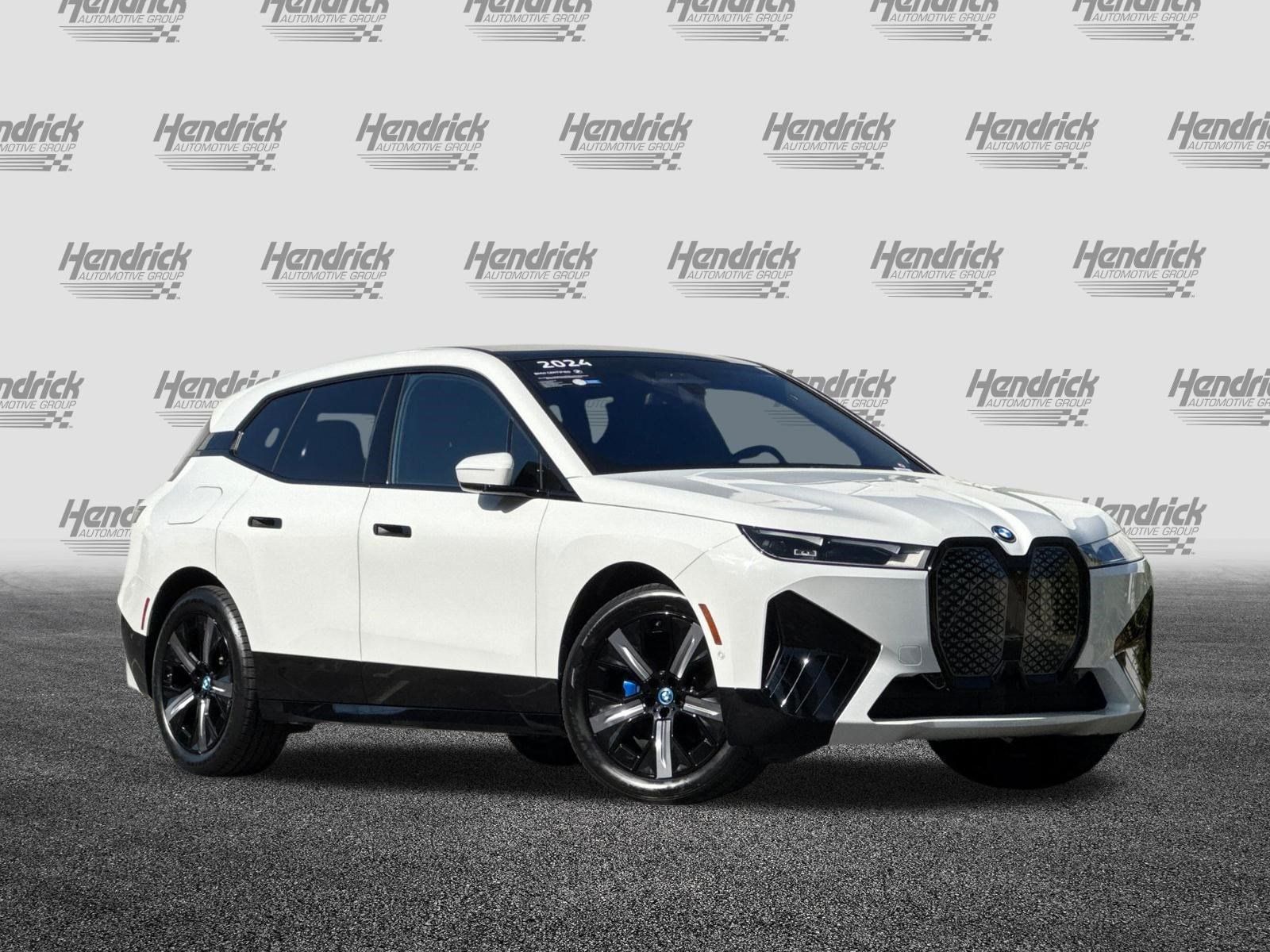 Used 2024 BMW iX xDrive50 w/ Sport Package AWD/4WD image 2