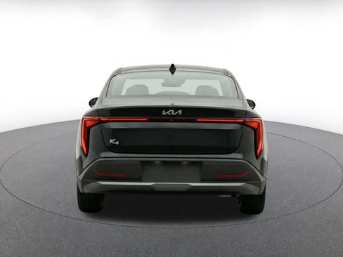 Used 2025 Kia K4 FWD image 8