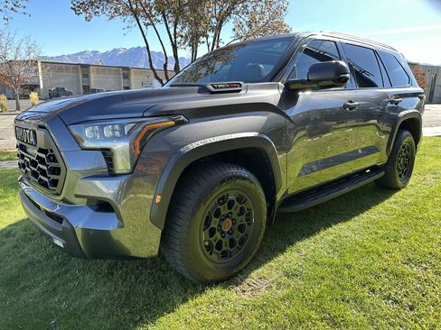 Used 2023 Toyota Sequoia TRD Pro AWD/4WD image 11