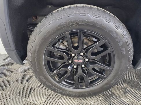 Used 2023 GMC Sierra 1500 Elevation image 12