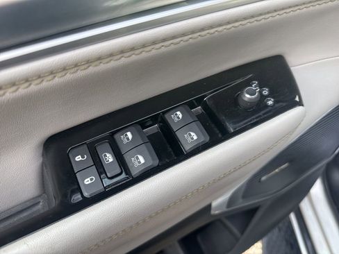 Used 2024 Jeep Wagoneer Series II image 9