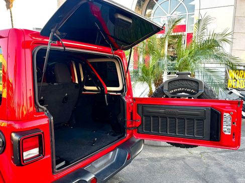 Used 2019 Jeep Wrangler Unlimited Rubicon image 5