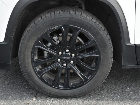 Used 2021 GMC Acadia SLE w/ Driver Convenience Package image 11