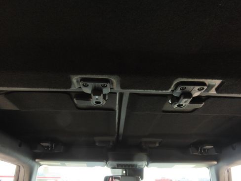 Used 2023 Ford Bronco Badlands w/ Sasquatch Package AWD/4WD image 19