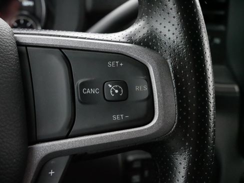 Used 2024 RAM 3500 Tradesman w/ Chrome Appearance Group image 25