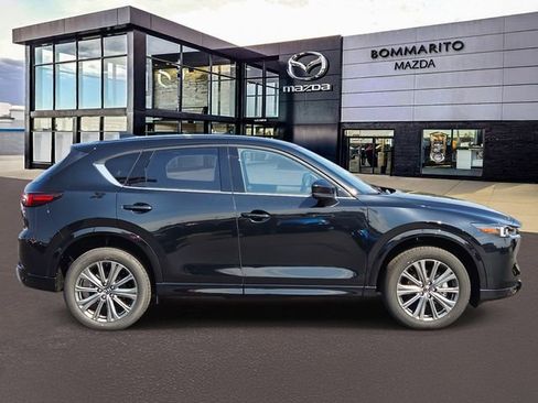 New 2025 MAZDA CX-5 Signature image 2