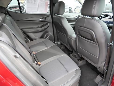 Used 2023 Buick Encore GX Preferred w/ Cold Weather Comfort Package FWD image 18
