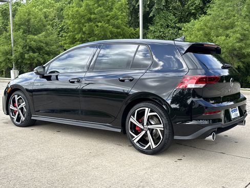 New 2025 Volkswagen GTI SE image 3