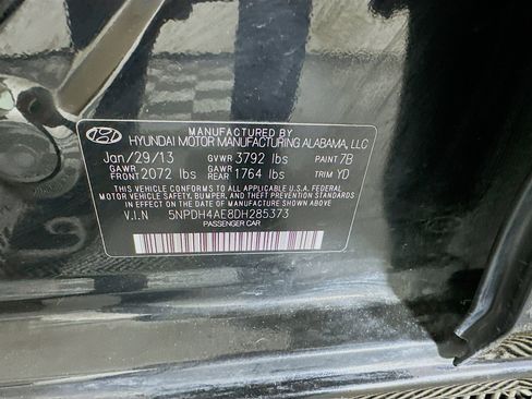 Used 2013 Hyundai Elantra GLS w/ Preferred Pkg image 12