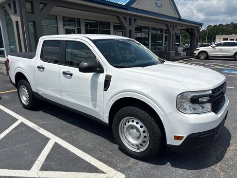 Used 2022 Ford Maverick XL FWD image 2