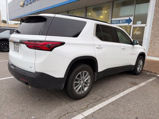 Used 2023 Chevrolet Traverse LT FWD image 4