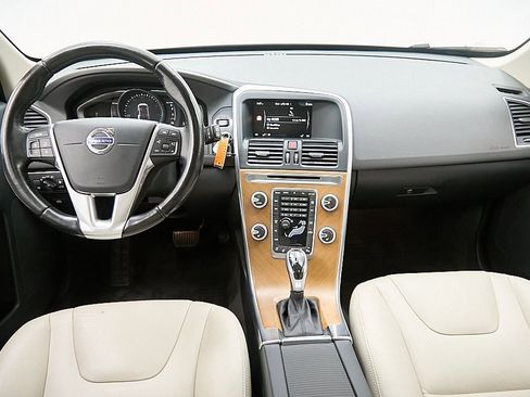 Used 2017 Volvo XC60 T5 Inscription w/ Preferred Option Package image 24