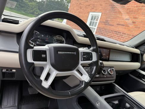 Used 2022 Land Rover Defender 110 SE AWD/4WD image 13