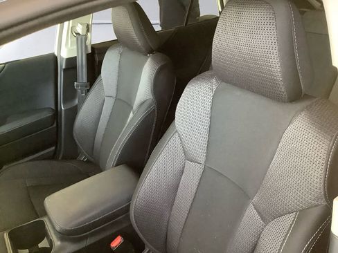 Certified 2025 Subaru Outback Premium image 8