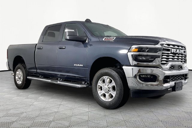 Used 2026 RAM 2500 Big Horn AWD/4WD image 2