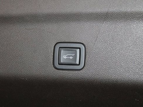 Used 2024 GMC Yukon XL Denali w/ Denali Reserve Package image 39