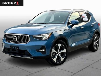 Used 2023 Volvo XC40 B5 Plus w/ Protection Package Premier