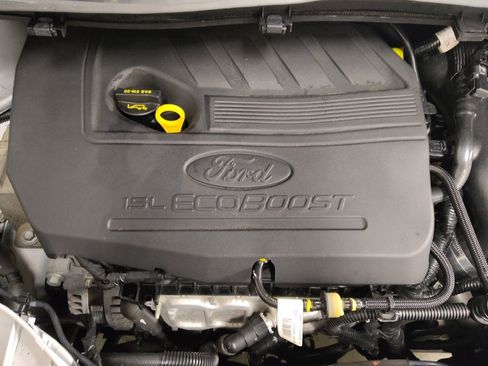 Used 2018 Ford Escape SE w/ Ford Safe & Smart Package AWD/4WD image 30