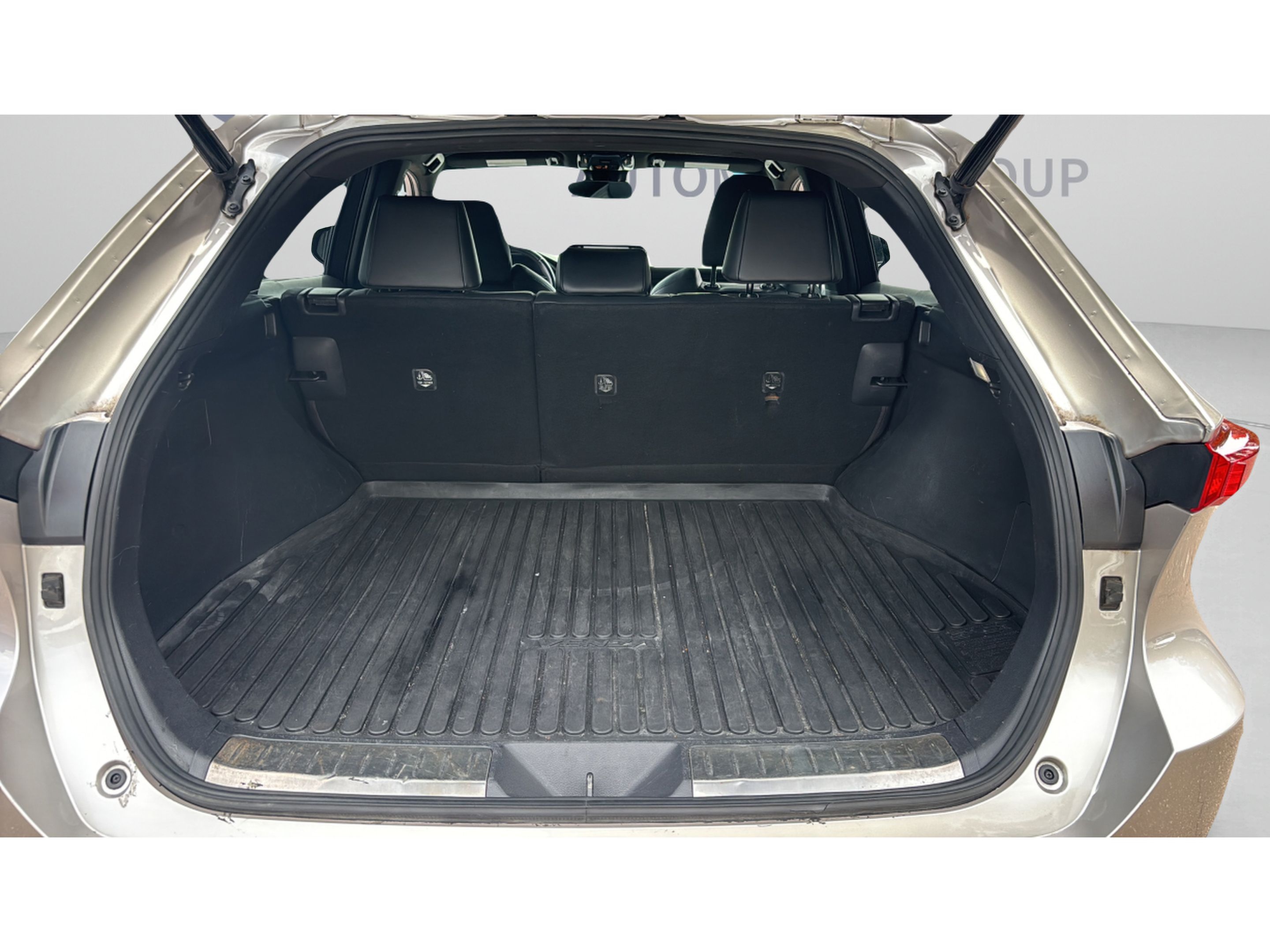 Used 2021 Toyota Venza XLE w/ Softex Package AWD/4WD image 13