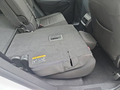 Used 2024 Chevrolet Equinox LT AWD/4WD image 83