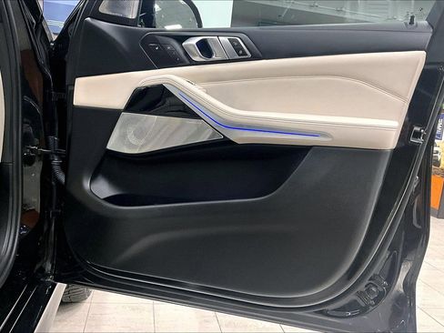 Used 2023 BMW X5 M50i w/ Executive Package image 23