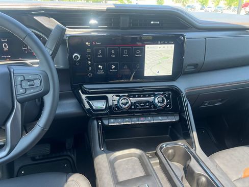New 2026 GMC Sierra 2500 AT4 w/ AT4 Premium Plus Package AWD/4WD image 20