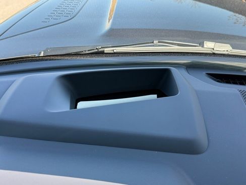 New 2026 Land Rover Defender 110 X-Dynamic SE image 34