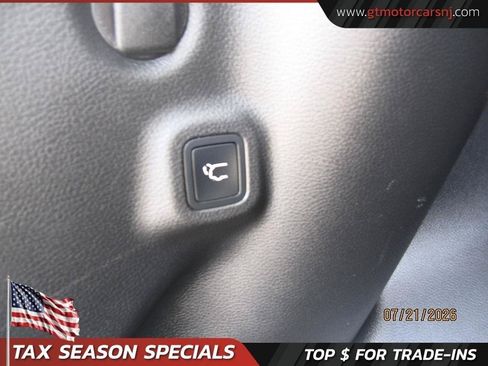 Used 2017 Jeep Compass Latitude w/ Popular Equipment Group AWD/4WD image 22