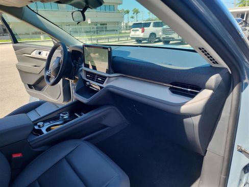 New 2025 Ford Explorer Active w/ Active Comfort Package image 27