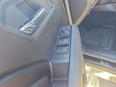 New 2025 GMC Canyon Elevation w/ Convenience Package image 10