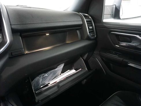 Used 2024 RAM 1500 Laramie image 28