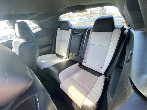 Used 2023 Dodge Challenger SRT Hellcat RWD image 6