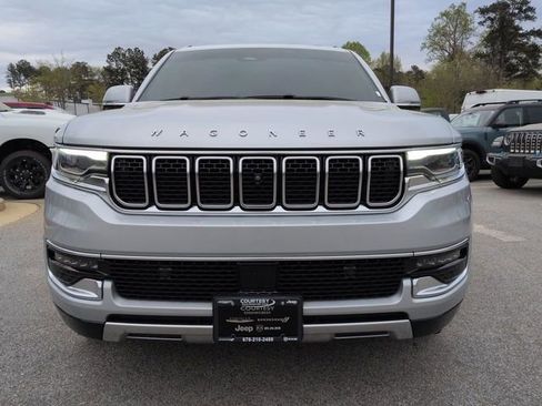 Certified 2022 Jeep Wagoneer Series III w/ Premium Group I AWD/4WD image 9