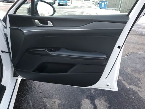 Used 2024 Kia K5 GT-Line image 31