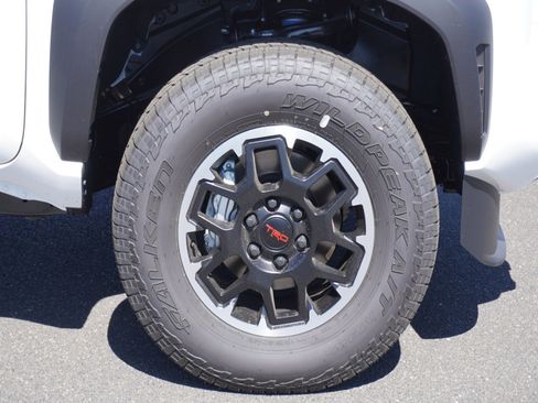 New 2026 Toyota Tacoma TRD Off-Road AWD/4WD image 5