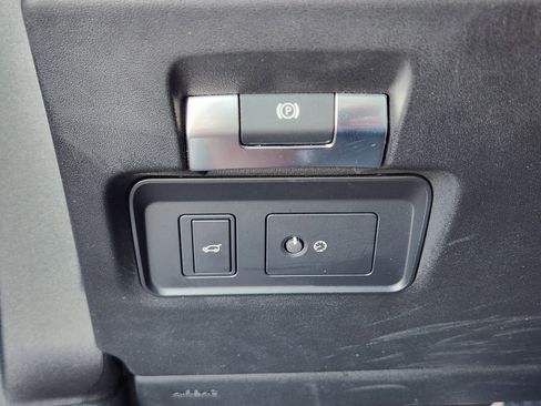 Used 2023 Land Rover Discovery Sport S R-Dynamic image 21