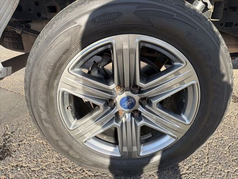 Used 2018 Ford F150 Lariat w/ Equipment Group 502A Luxury image 10