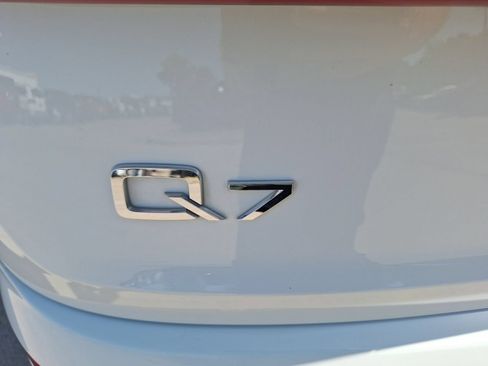 Used 2021 Audi Q7 2.0T Premium Plus w/ Premium Plus Package AWD/4WD image 13