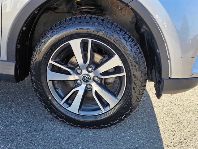 Used 2018 Toyota RAV4 XLE FWD image 9