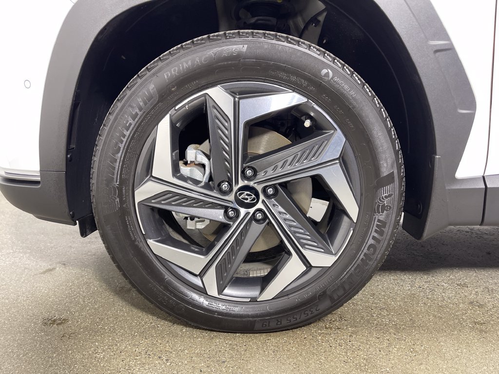 Certified 2023 Hyundai Tucson Limited AWD/4WD image 11