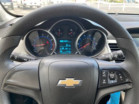 Used 2016 Chevrolet Cruze LS FWD image 16