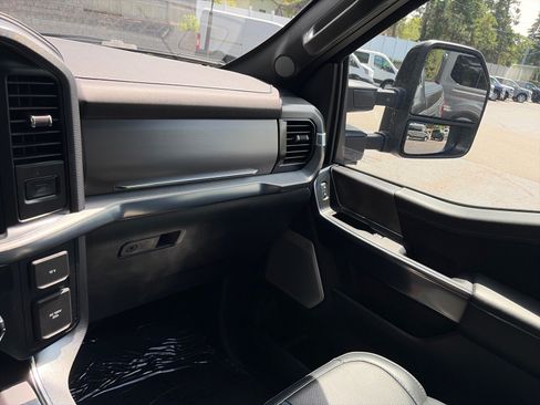 Used 2025 Ford F150 Platinum w/ FX4 Off-Road Package AWD/4WD image 20